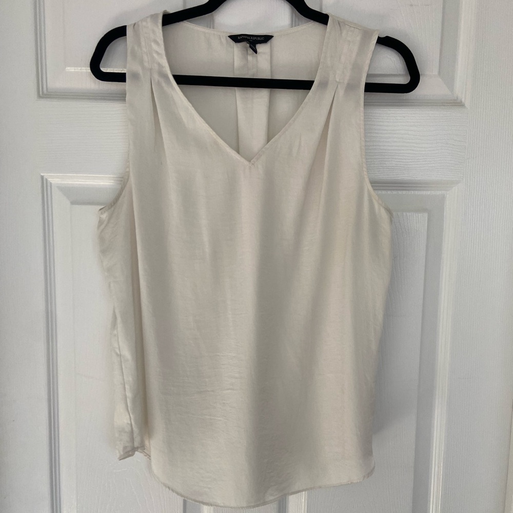 Banana Republic sleeveless blouse